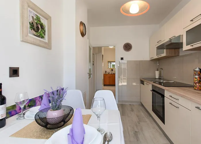 Lavanda-kate Apartman *