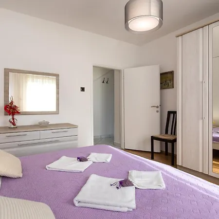 Apartament Lavanda-kate Veglia